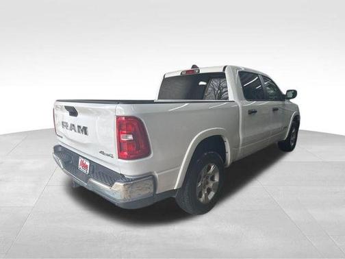 Bright White Clearcoat 2025 RAM 1500 Big Horn/Lone Star