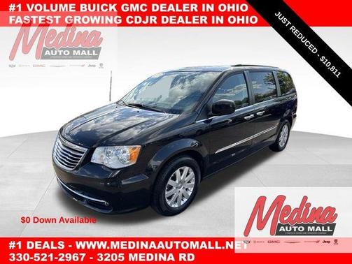 Brilliant Black Crystal Pearlcoat 2016 Chrysler Town & Country Touring