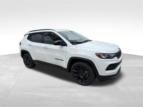 Bright White Clearcoat 2026 Jeep Compass Latitude