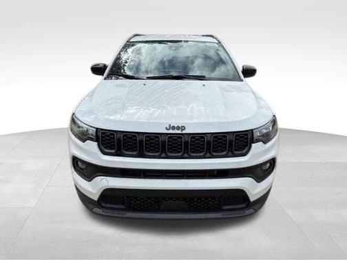 Bright White Clearcoat 2026 Jeep Compass Latitude