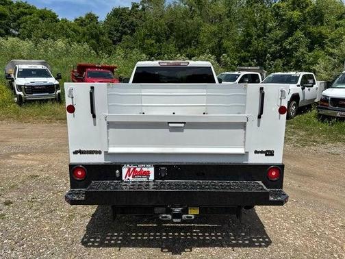 Summit White 2026 GMC Sierra 2500 Pro