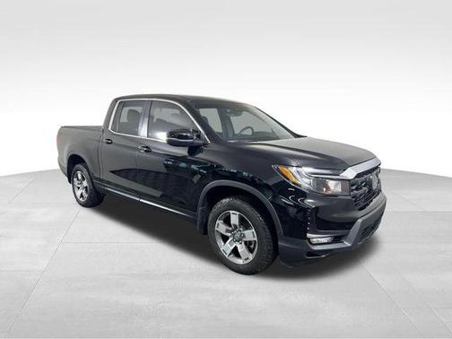 Crystal Black Pearl 2025 Honda Ridgeline RTL