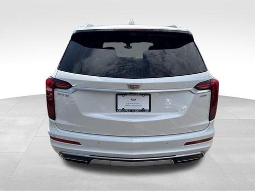 Crystal White Tri-Coat 2024 Cadillac XT6 Premium Luxury FWD
