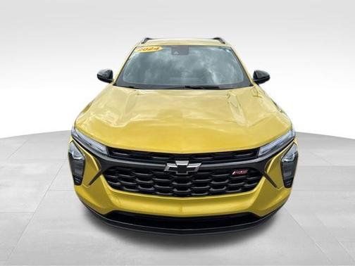Nitro Yellow 2024 Chevrolet Trax 2RS