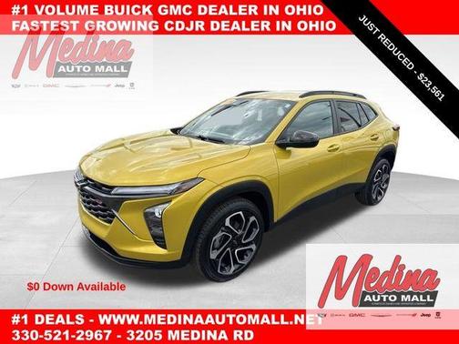 Yellow Metallic 2024 Chevrolet Trax 2RS