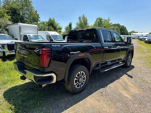 Onyx Black 2026 GMC Sierra 2500 SLT