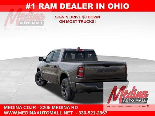 Granite Crystal Clearcoat Metallic 2026 RAM 1500 Big Horn/Lone Star