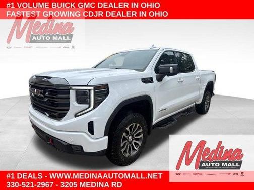 Summit White 2023 GMC Sierra 1500 AT4