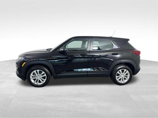 Mosaic Black Metallic 2023 Chevrolet Trailblazer LS