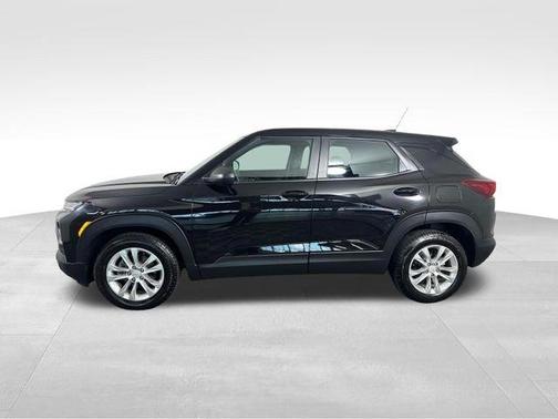 Mosaic Black Metallic 2023 Chevrolet Trailblazer LS