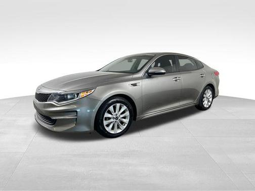 Titanium Silver 2018 Kia Optima LX