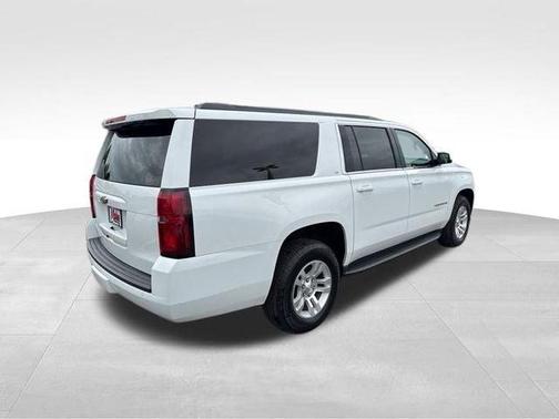 Summit White 2017 Chevrolet Suburban LT