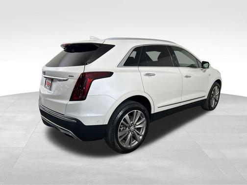 Crystal White Tri-Coat 2021 Cadillac XT5 Premium Luxury