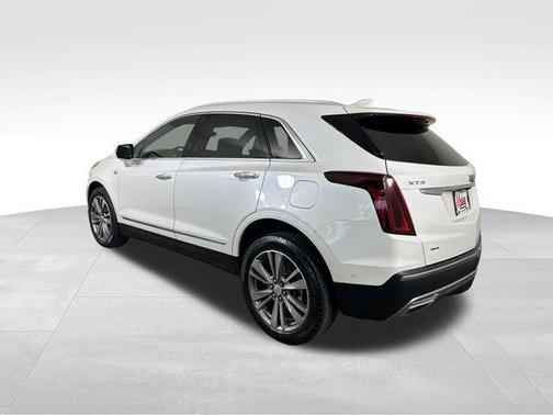 Crystal White Tri-Coat 2021 Cadillac XT5 Premium Luxury