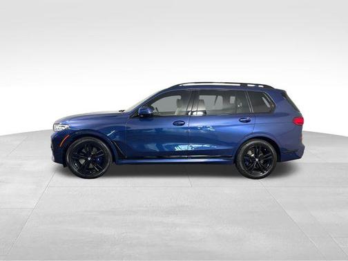Phytonic Blue Metallic 2022 BMW X7 xDrive40i