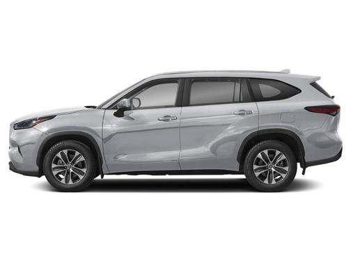 Celestial Silver Metallic 2023 Toyota Highlander XLE