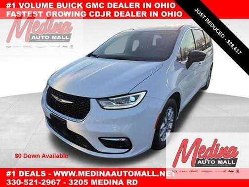 2024 Chrysler Pacifica Touring-L