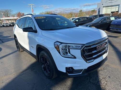 2023 GMC Terrain AT4