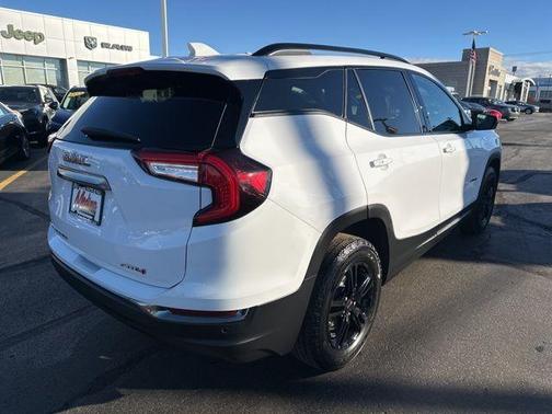 2023 GMC Terrain AT4