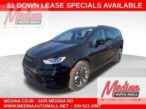Diamond Black 2026 Chrysler Pacifica Limited
