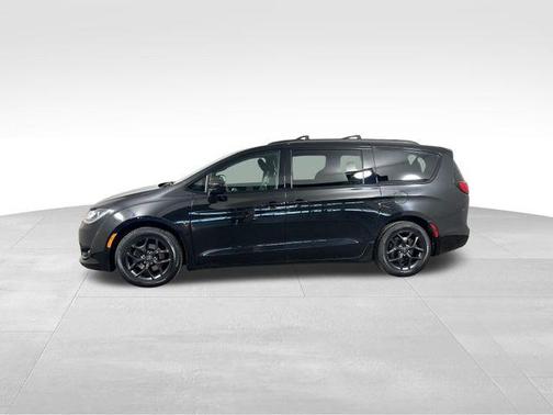 2018 Chrysler Pacifica Touring-L
