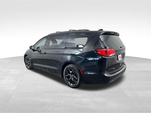 2018 Chrysler Pacifica Touring-L