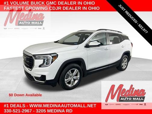 Summit White 2023 GMC Terrain SLE