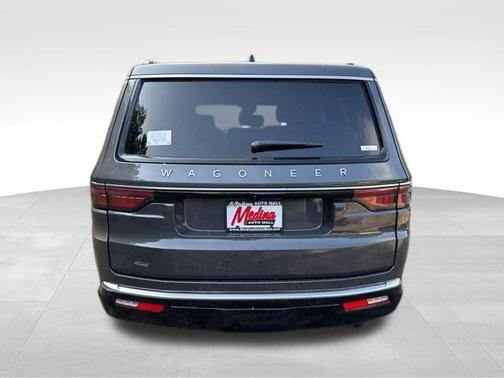 2025 Jeep Wagoneer Base
