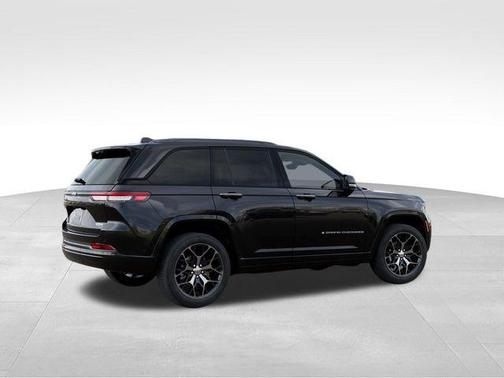 Diamond Black 2026 Jeep Grand Cherokee Summit