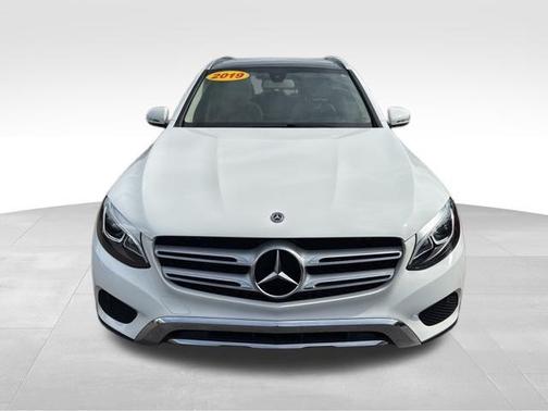 Polar White 2019 Mercedes-Benz GLC 300 Base 4MATIC