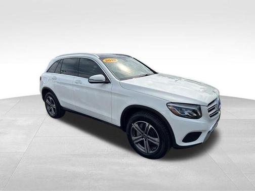 Polar White 2019 Mercedes-Benz GLC 300 Base 4MATIC