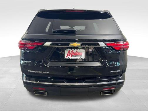 Mosaic Black Metallic 2023 Chevrolet Traverse Premier