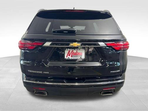 Mosaic Black Metallic 2023 Chevrolet Traverse Premier
