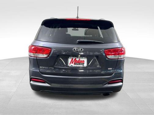 2017 Kia Sorento LX