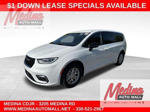 2025 Chrysler Pacifica Select