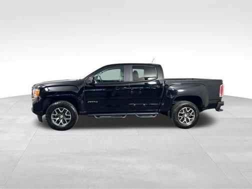 Onyx Black 2022 GMC Canyon AT4 w/Cloth