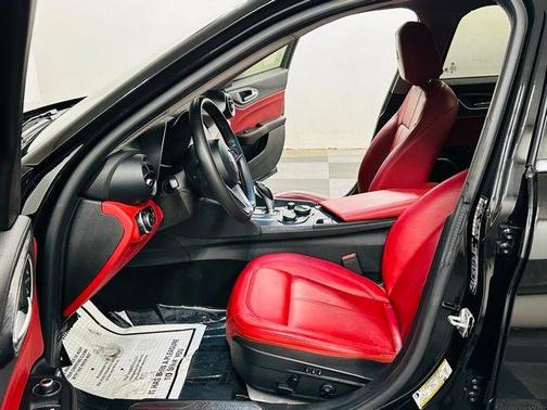 2019 Alfa Romeo Giulia Base