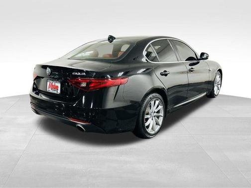 2019 Alfa Romeo Giulia Base