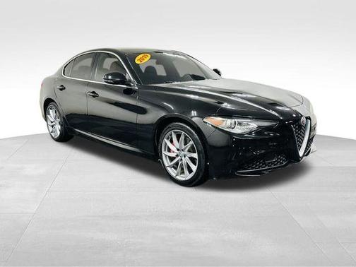 2019 Alfa Romeo Giulia Base