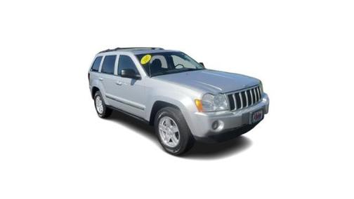 Photo 2 of 33 of 2007 Jeep Grand Cherokee Laredo