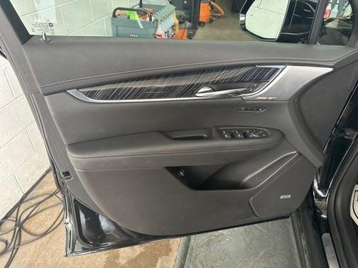 Stellar Black Metallic 2023 Cadillac XT6 Premium Luxury AWD