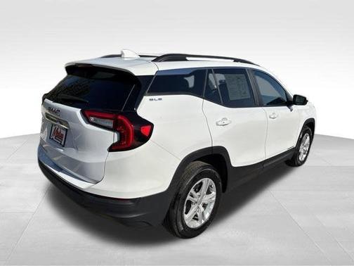 Summit White 2024 GMC Terrain SLE