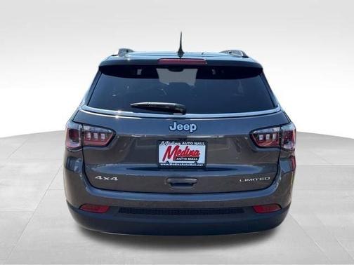 Granite Crystal Clearcoat Metallic 2023 Jeep Compass Limited