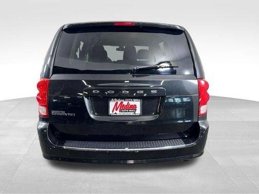 Black Onyx Crystal Pearlcoat 2020 Dodge Grand Caravan SE