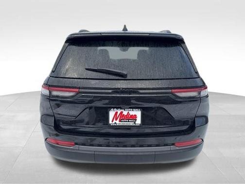 Diamond Black 2026 Jeep Grand Cherokee Sport