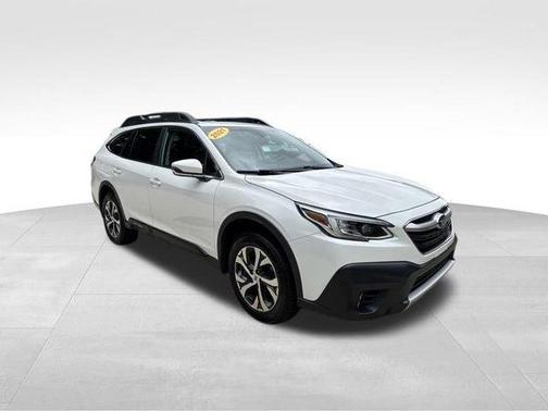 Crystal White Pearl 2021 Subaru Outback Limited
