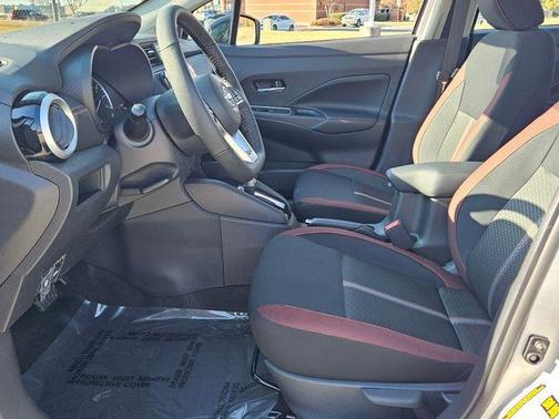 Brilliant Silver Metallic 2025 Nissan Versa 1.6 SR