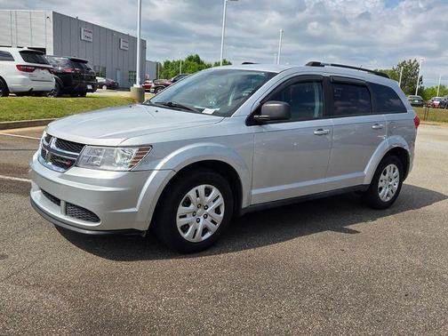 Bright Silver Clearcoat Metallic 2014 Dodge Journey SE