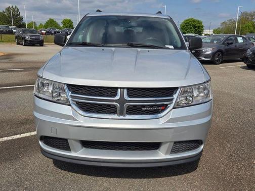 Bright Silver Clearcoat Metallic 2014 Dodge Journey SE