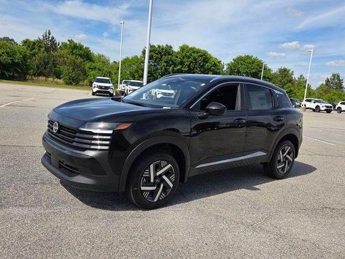Super Black 2026 Nissan Kicks SV